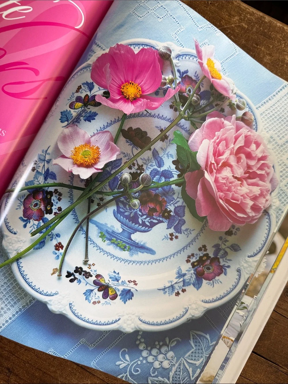 A Passion for Blue & White Coffee Table Book by Carolyne Roehm - Picture 11 of 15